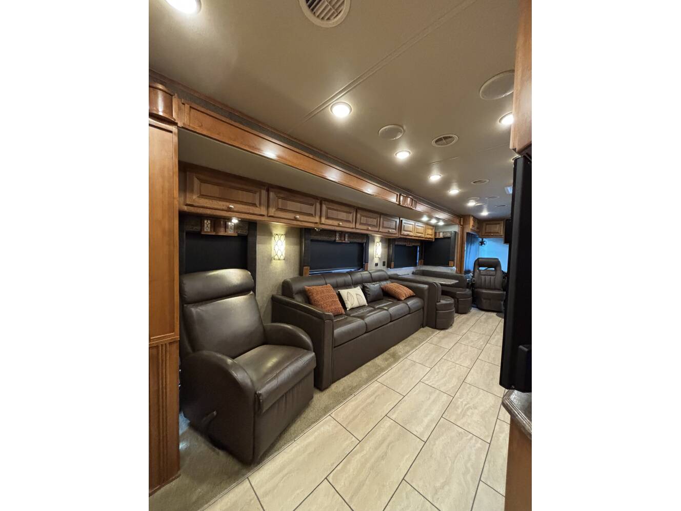 A photo of this 2017 Tiffin Motorhomes OPEN ROAD ALLEGRO 36 LA