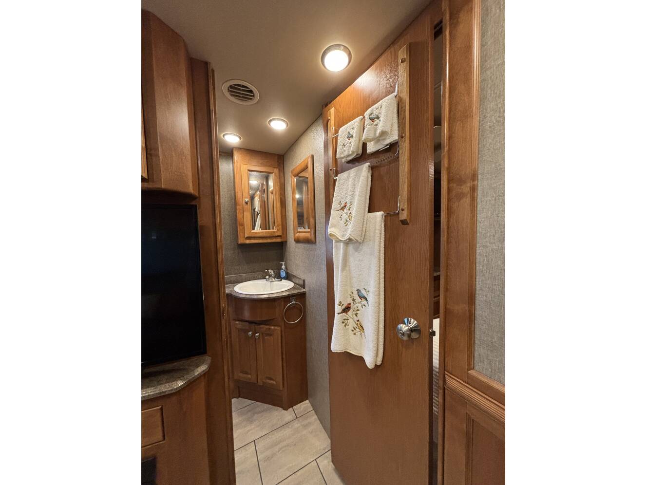 A photo of this 2017 Tiffin Motorhomes OPEN ROAD ALLEGRO 36 LA