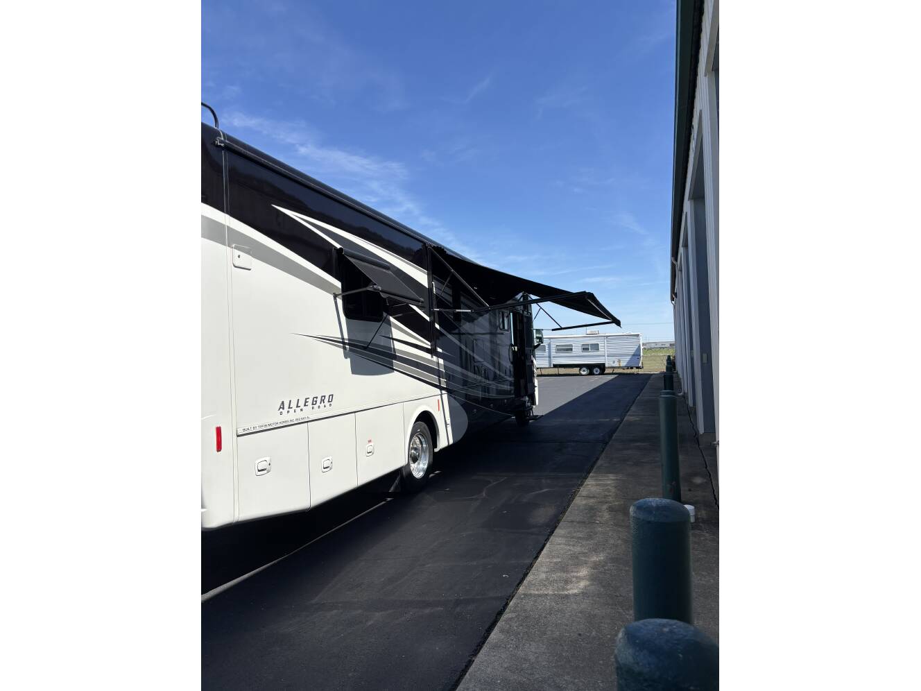 A photo of this 2017 Tiffin Motorhomes OPEN ROAD ALLEGRO 36 LA