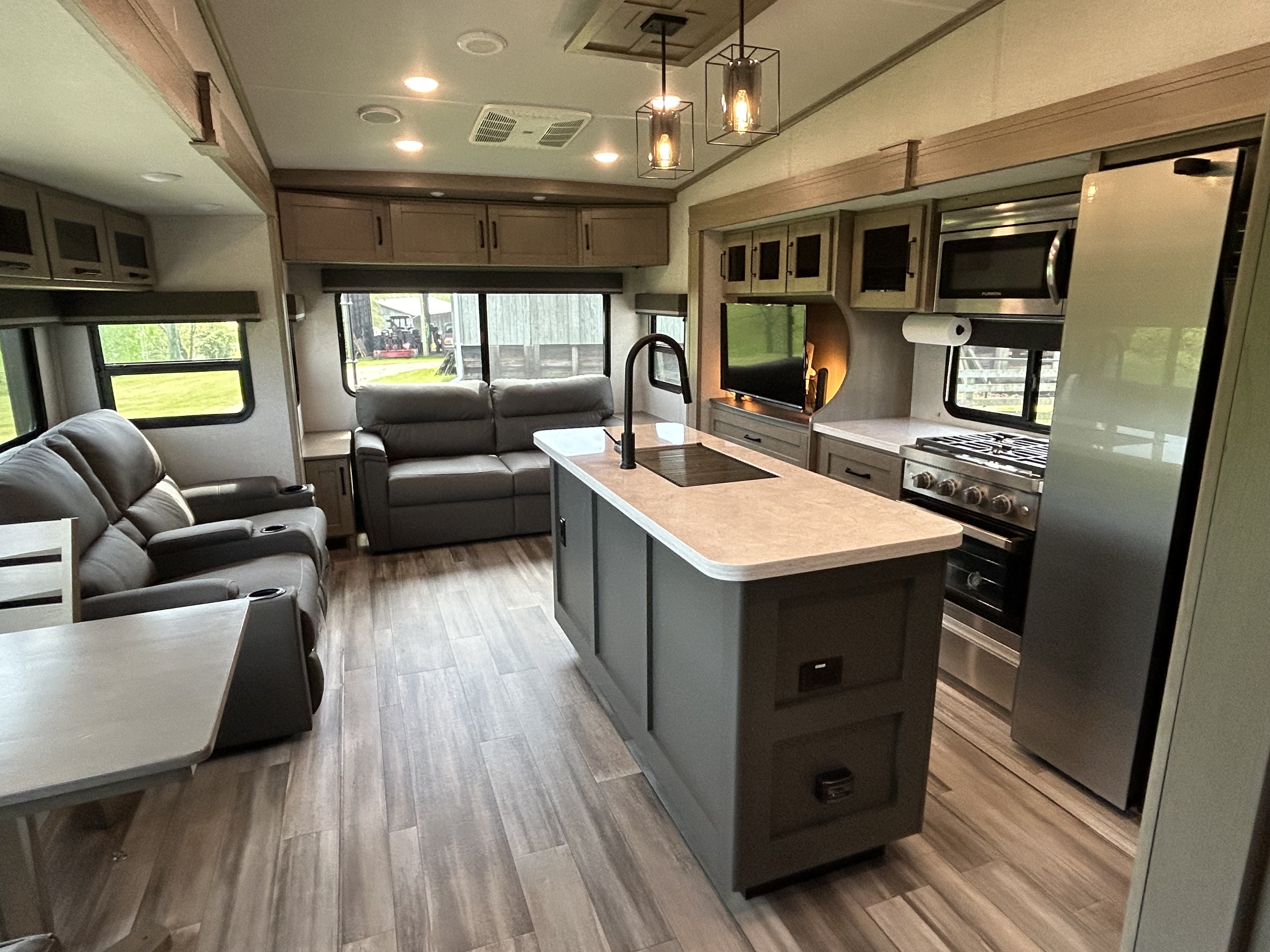 2024 Grand Design REFLECTION 367BHS RV