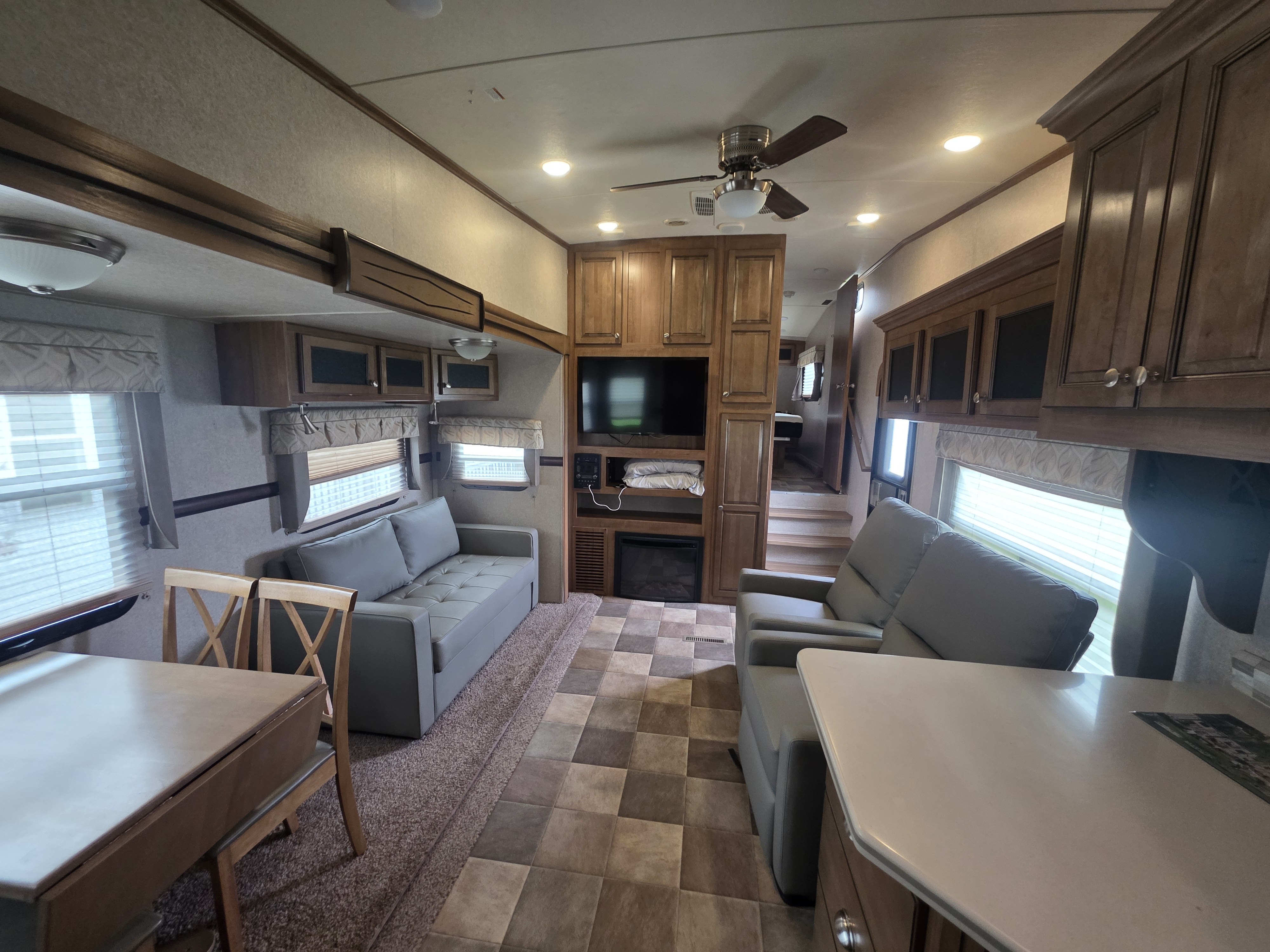 2017 Forest River FLAGSTAFF CLASSIC SUPER LITE 8528RKWS in apple creek OH