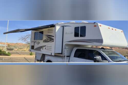 2012 Northwood Mfg ARCTIC SILVER FOX EDITION 28F in page AZ
