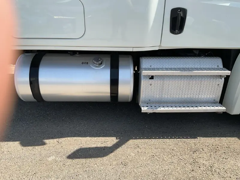 2019 FREIGHTLINER CASCADIA 126
