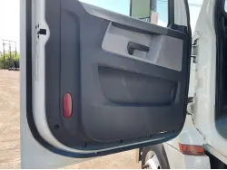 2019 FREIGHTLINER CASCADIA 126