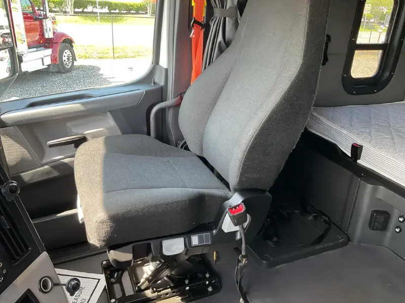 2019 FREIGHTLINER CASCADIA 126