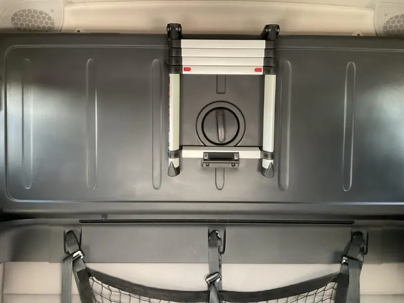 2019 FREIGHTLINER CASCADIA 126