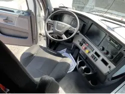 2019 FREIGHTLINER CASCADIA 126