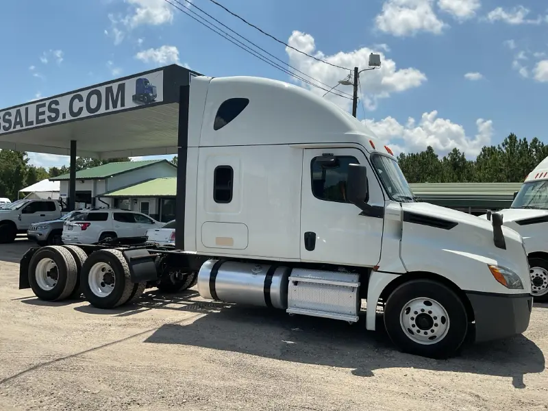 2019 FREIGHTLINER CASCADIA 126