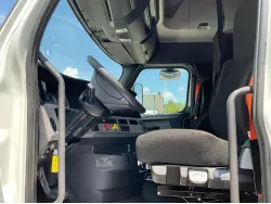 2019 FREIGHTLINER CASCADIA 126
