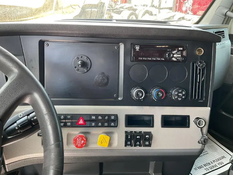 2019 FREIGHTLINER CASCADIA 126