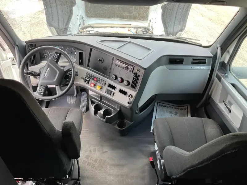 2019 FREIGHTLINER CASCADIA 126