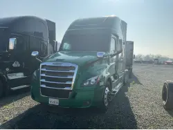 2020 FREIGHTLINER CASCADIA 126