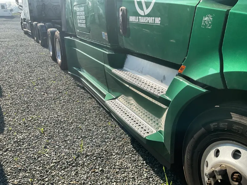 2020 FREIGHTLINER CASCADIA 126
