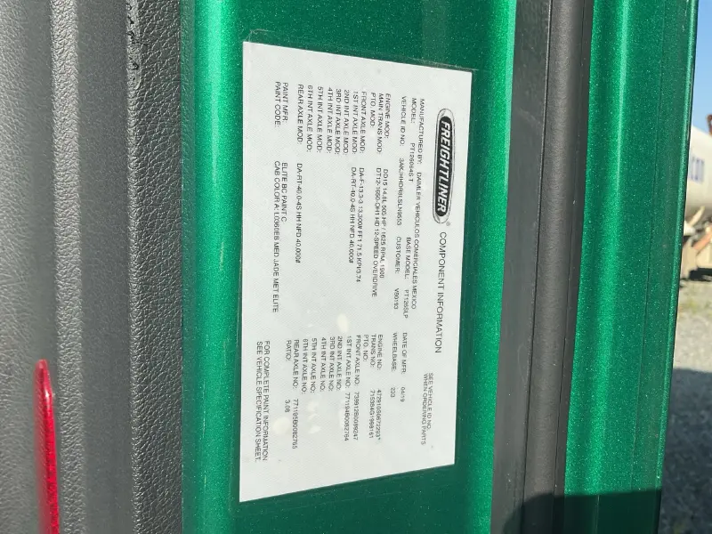 2020 FREIGHTLINER CASCADIA 126