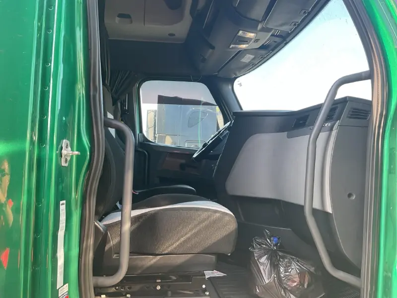 2020 FREIGHTLINER CASCADIA 126
