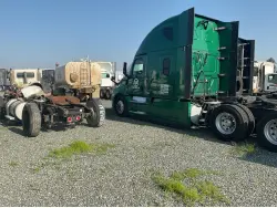 2020 FREIGHTLINER CASCADIA 126