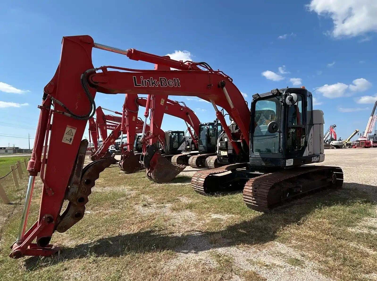 Bomag,fontaine,iron Bull,isuzu,liberty,link Belt,mec,prowler