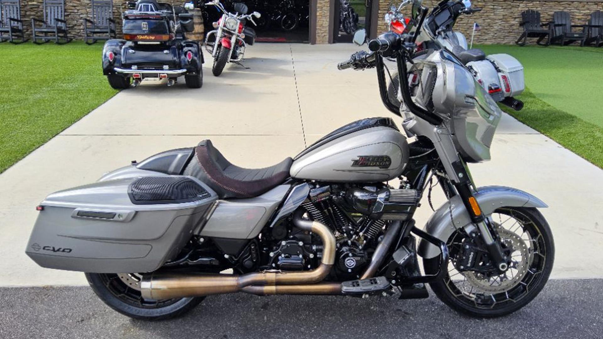 Silver Cvo Street Glide For Sale Near 34997 - Harley-Davidson