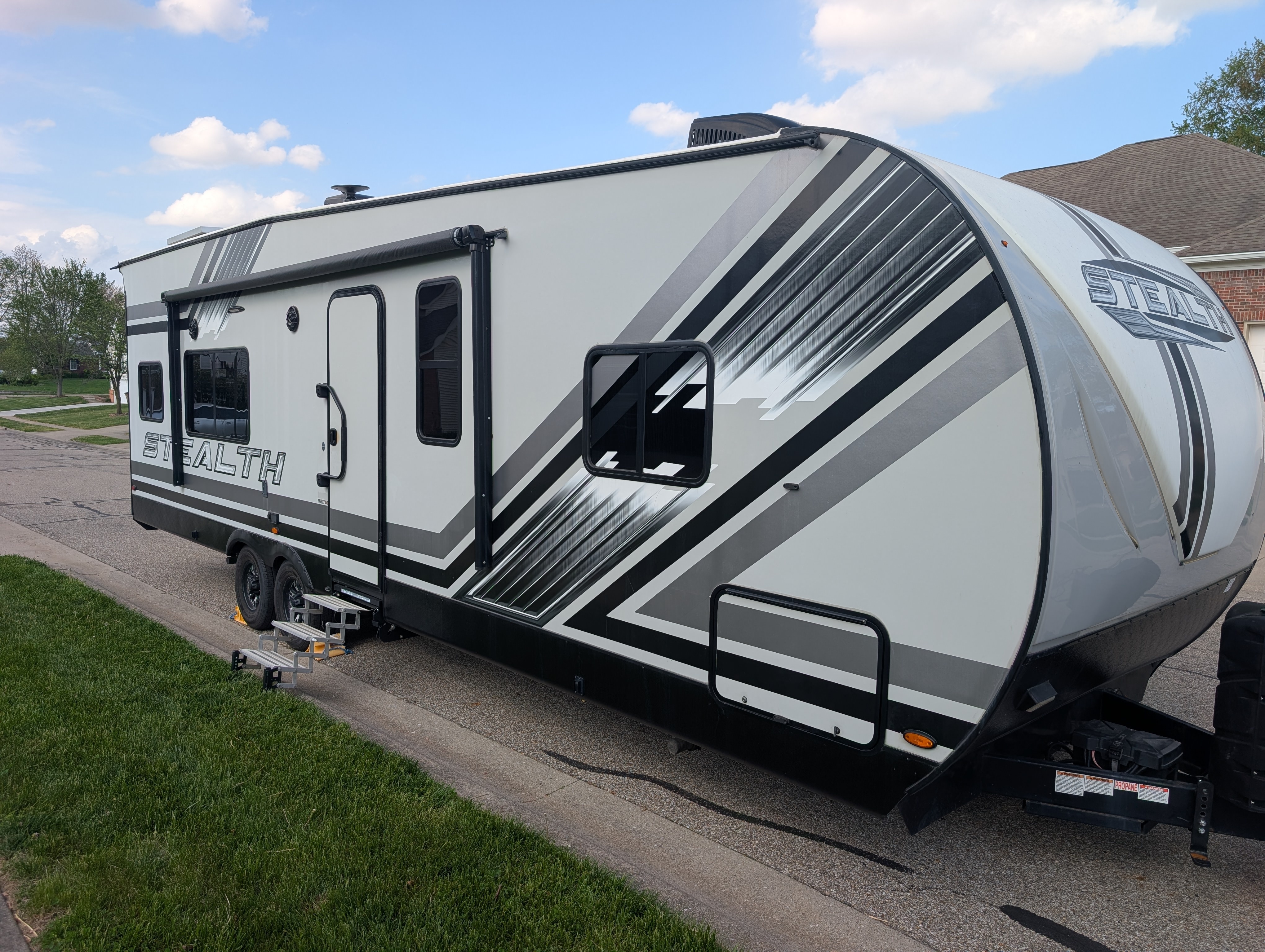 2020 Forest River STEALTH 2715G RV