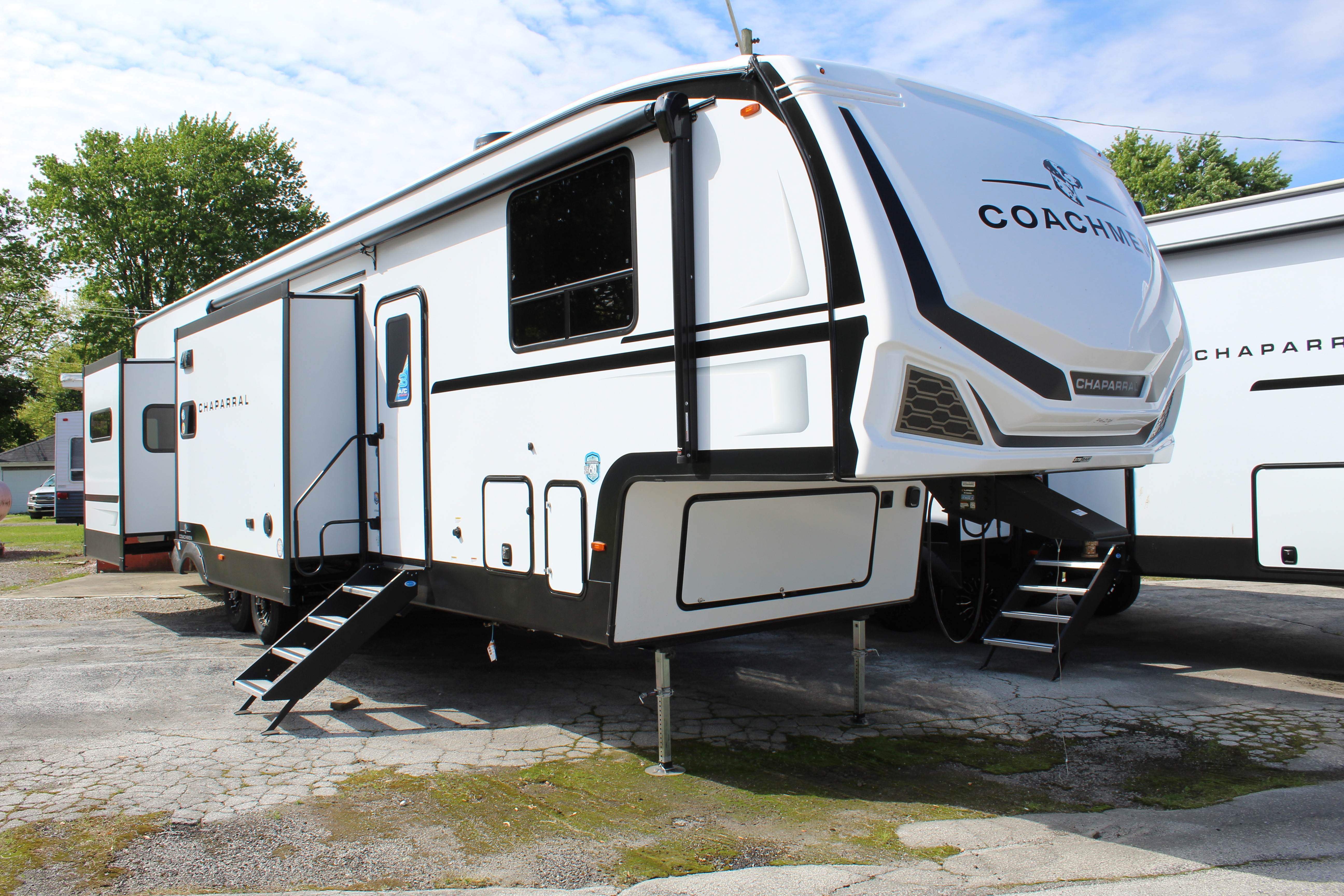 2026 Coachmen CHAPARRAL 375BAF in bradner OH