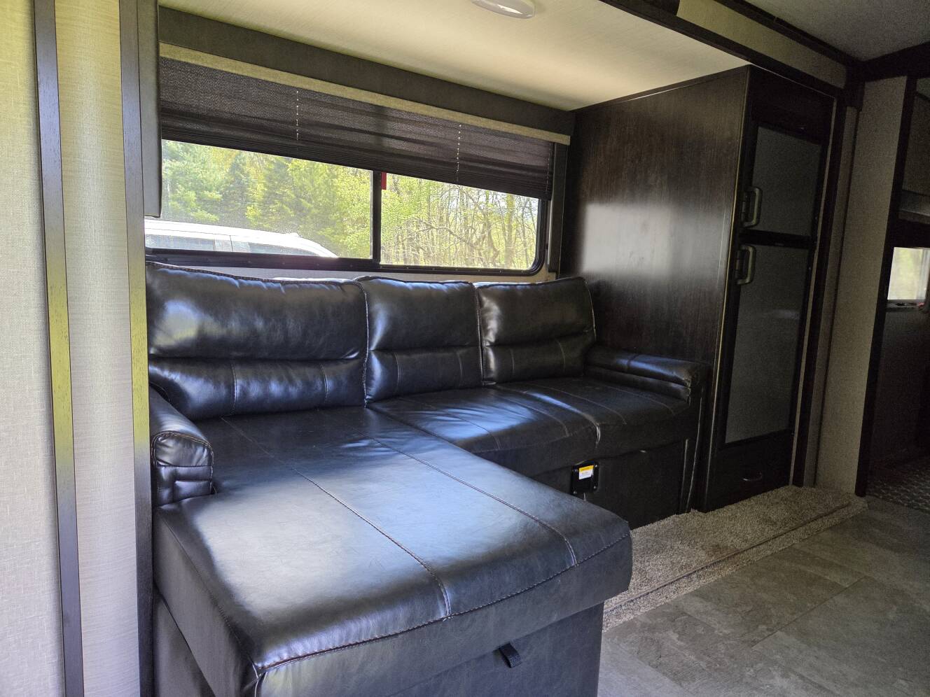 A photo of this 2019 Grand Design IMAGINE 2150RB