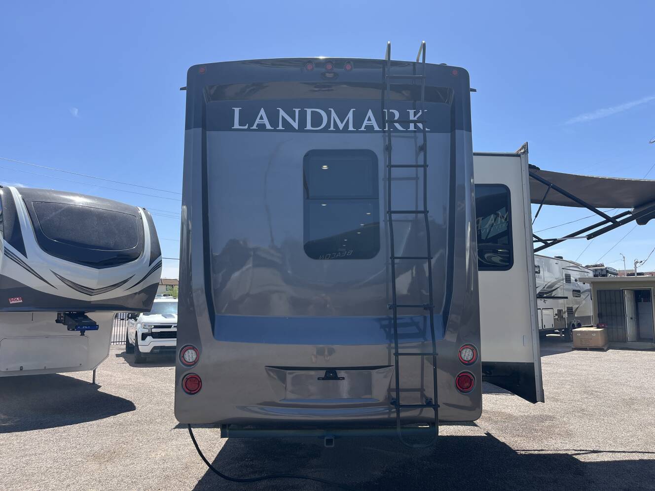 A photo of this 2019 Heartland LANDMARK 365 CONCORD