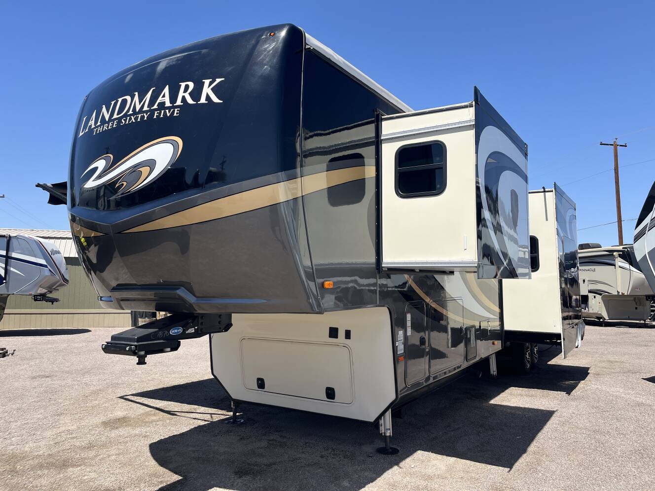 A photo of this 2019 Heartland LANDMARK 365 CONCORD