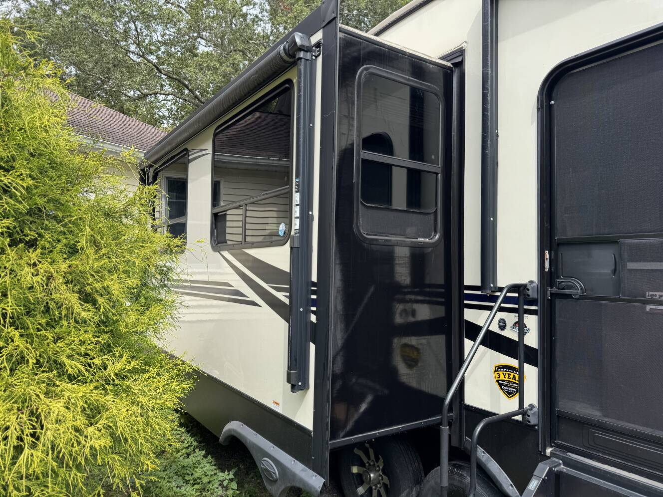 A photo of this 2020 Crossroads CAMEO CE3891MK