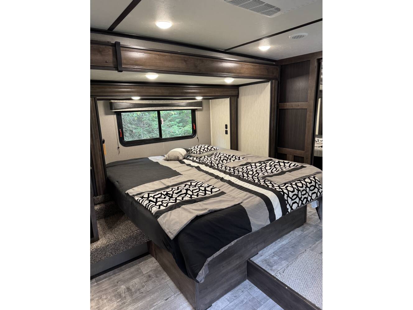 A photo of this 2020 Crossroads CAMEO CE3891MK