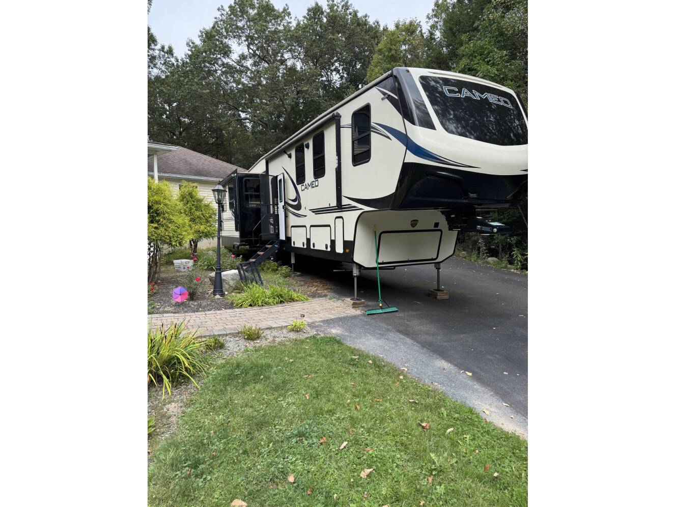 A photo of this 2020 Crossroads CAMEO CE3891MK