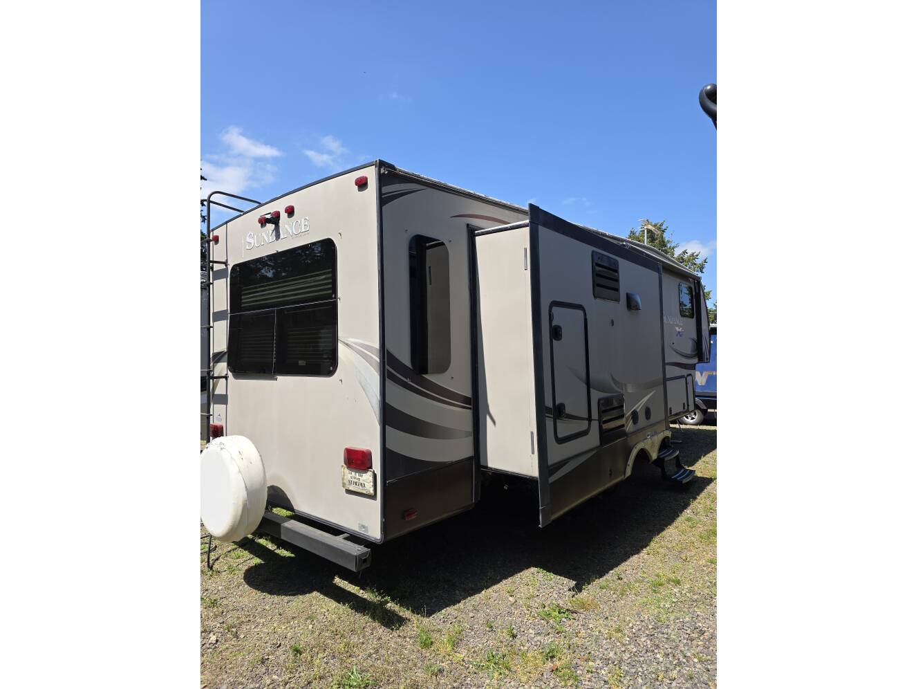 A photo of this 2014 Heartland Sundance