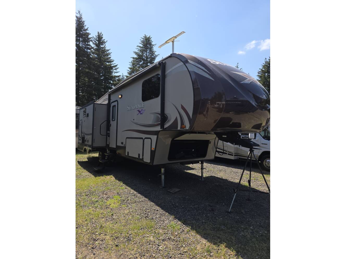 A photo of this 2014 Heartland Sundance