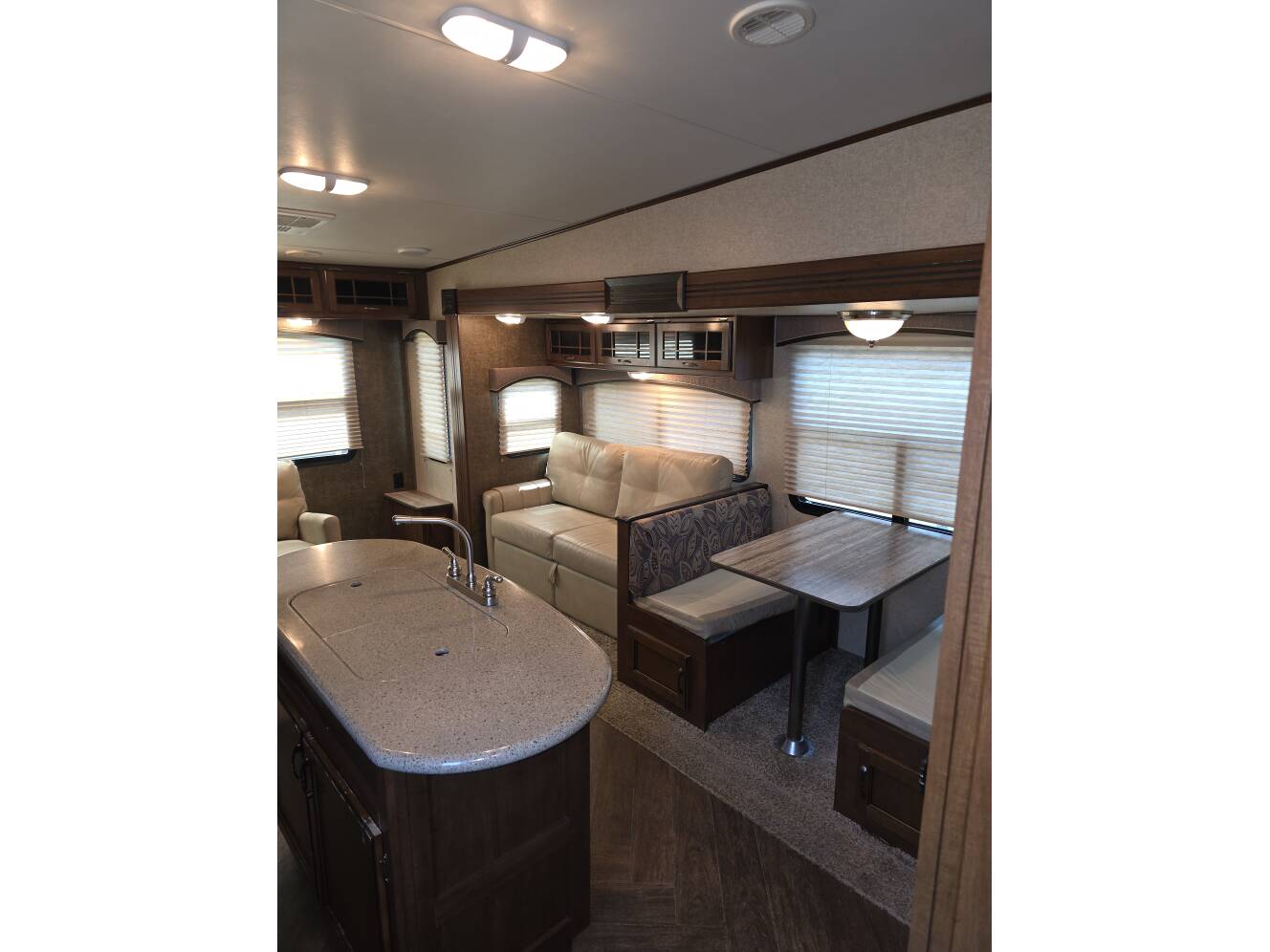 A photo of this 2014 Heartland Sundance