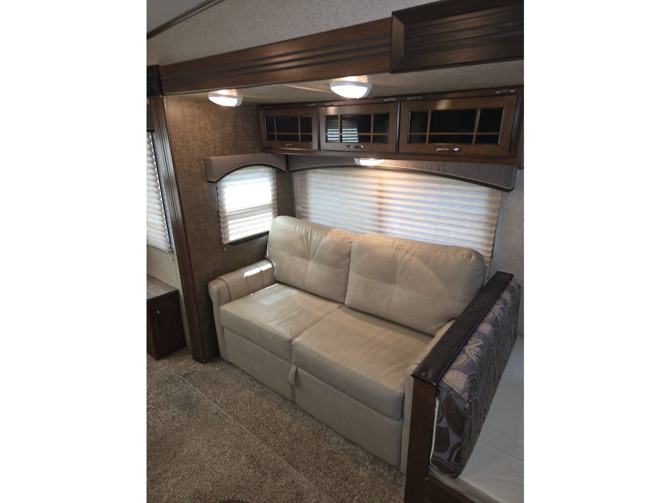 A photo of this 2014 Heartland Sundance