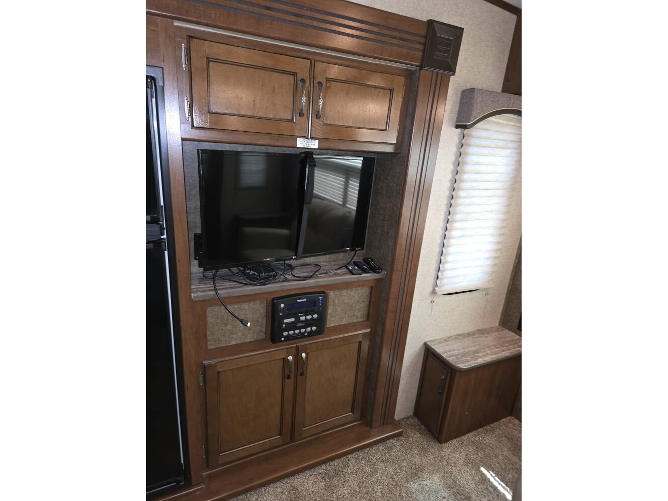 A photo of this 2014 Heartland Sundance