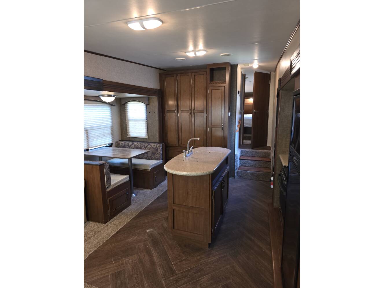 A photo of this 2014 Heartland Sundance