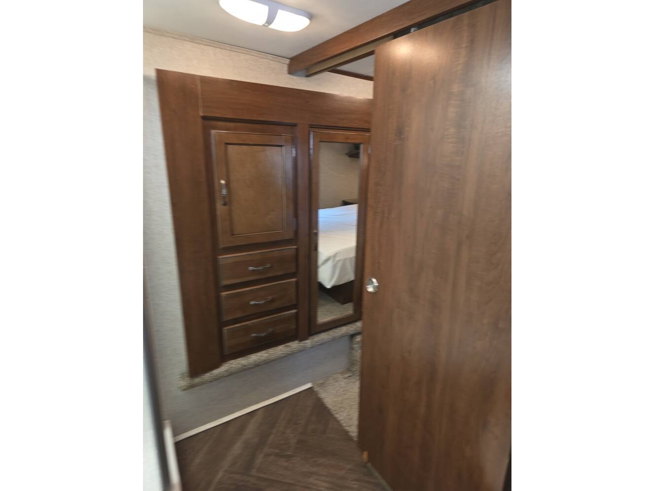 A photo of this 2014 Heartland Sundance