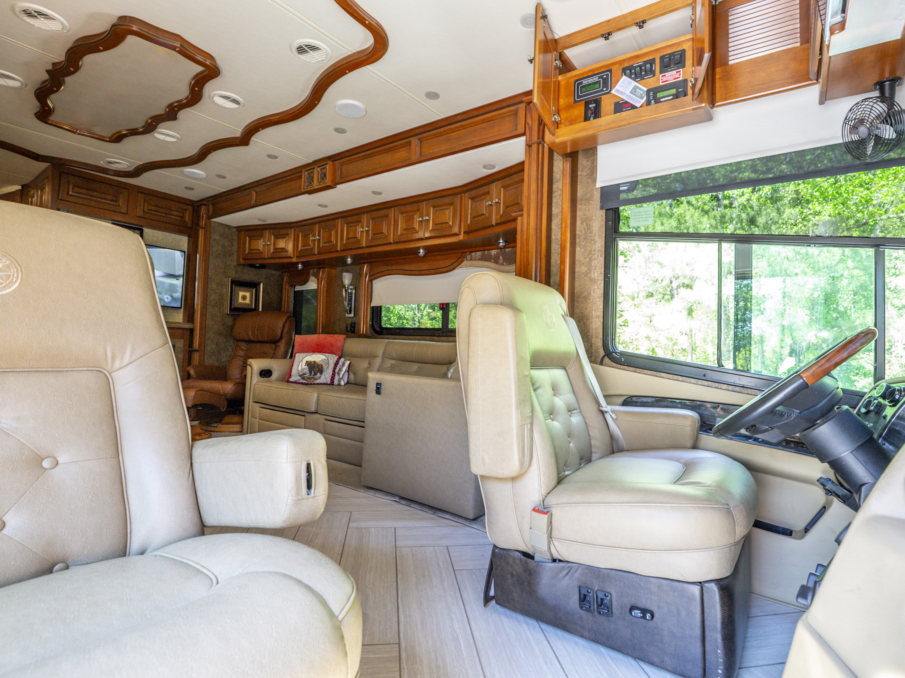 2014 Tiffin Motorhomes ALLEGRO BUS 37AP in chesapeake VA