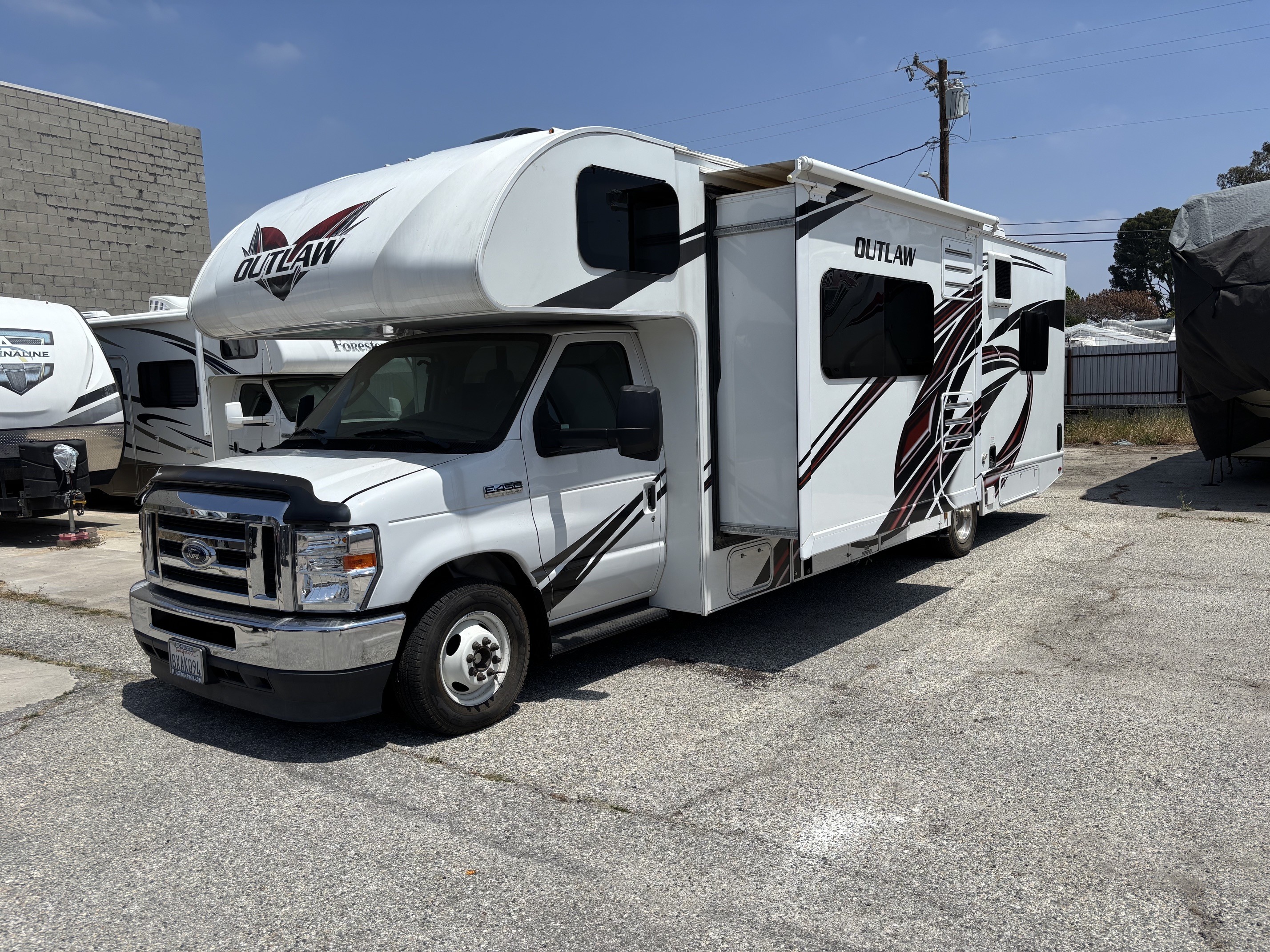 2021 Thor Motor Coach OUTLAW 29J RV