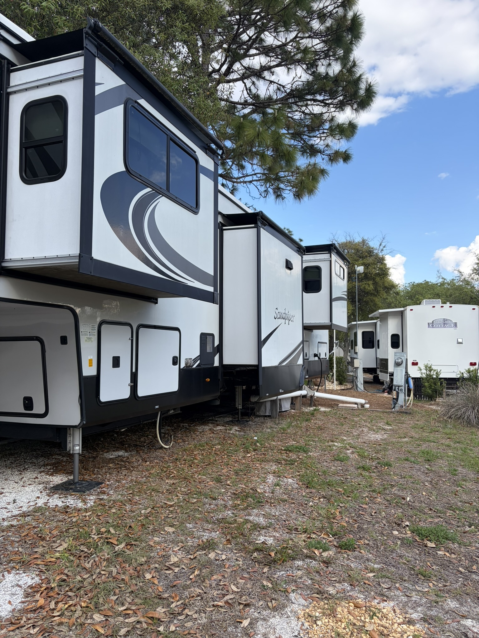 2022 Forest River SANDPIPER LUXURY 391FLRB in beverly hills FL