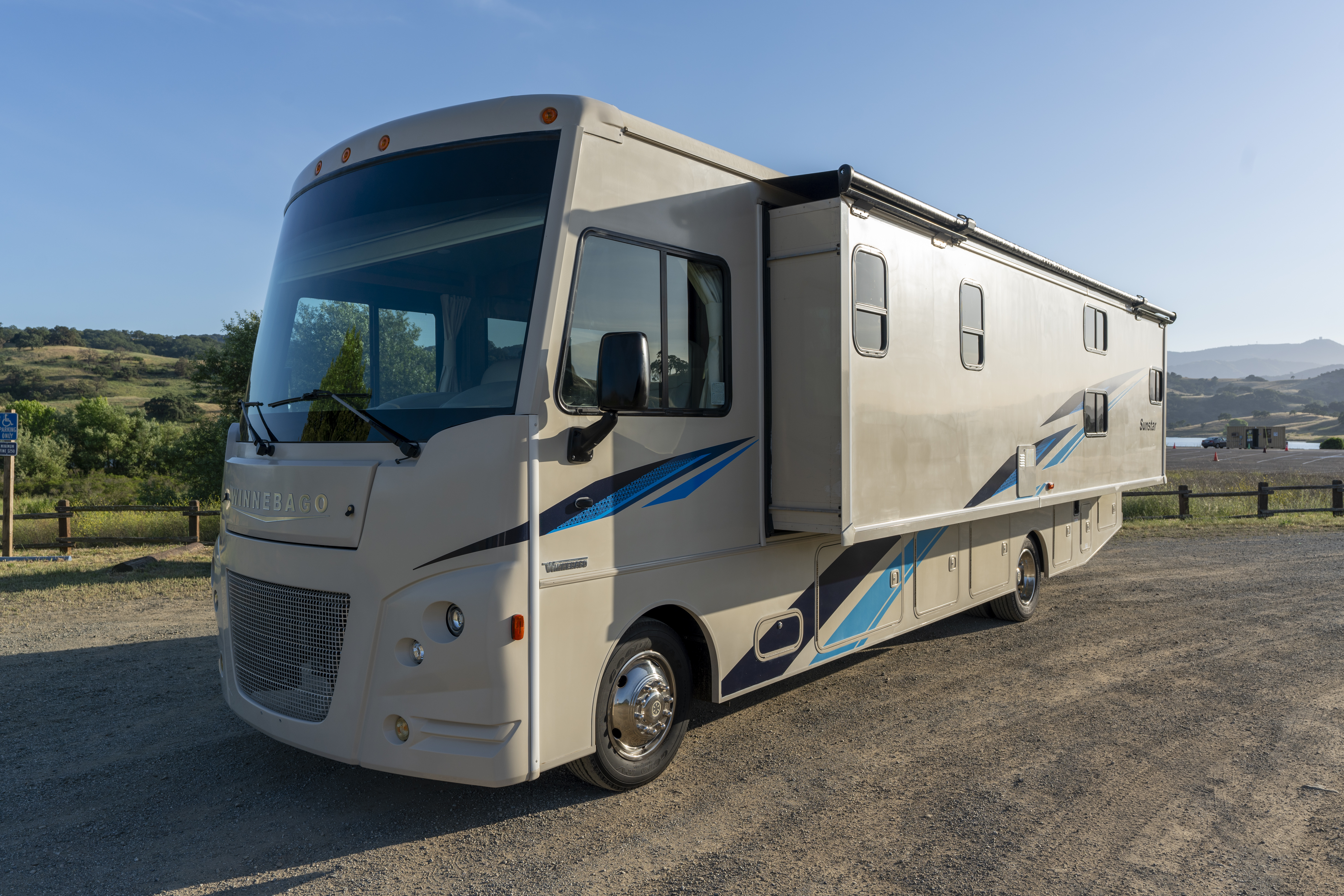 2019 Winnebago SUNSTAR 31BE RV