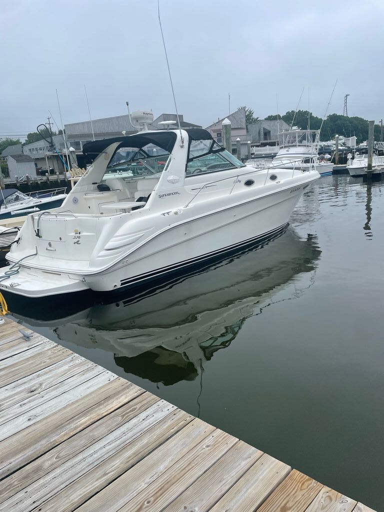 1999 Sea Ray 330 Sundancer in springfield MA