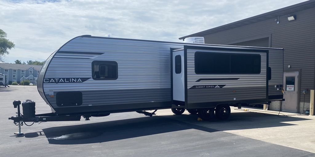 2026 Coachmen Catalina Summit Series 8 281QBUNK in mt pleasant MI