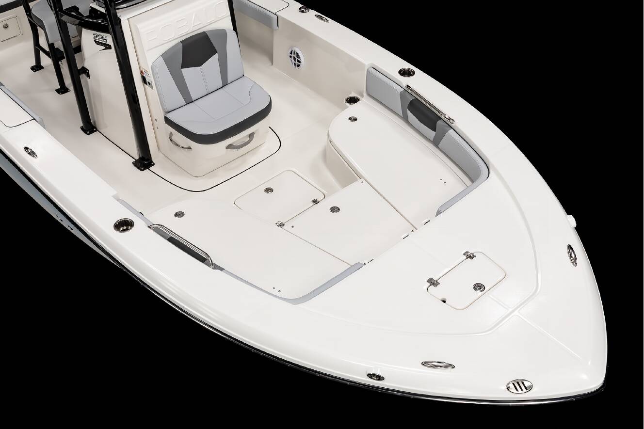A photo of this 2027 Robalo 226 Cayman