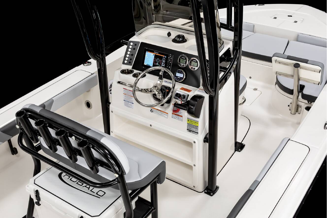 A photo of this 2027 Robalo 226 Cayman