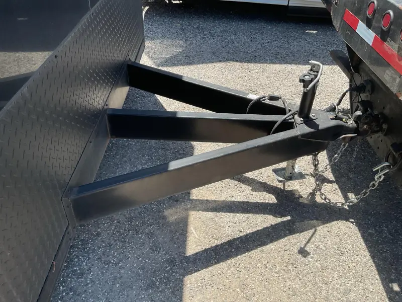 2023 VINTAGE P832 PLATINUM 32 TRAILER