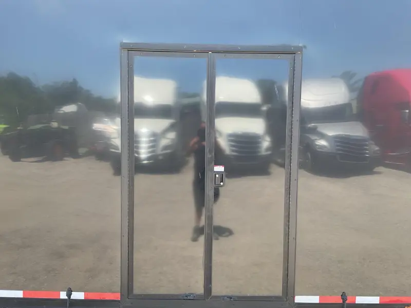 2023 VINTAGE P832 PLATINUM 32 TRAILER