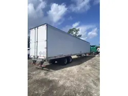 2010 Utility 3000R