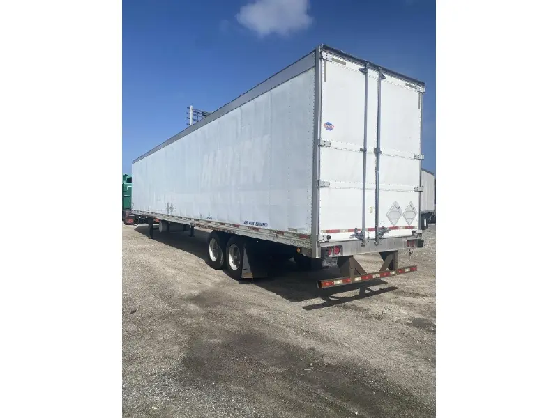 2010 Utility 3000R