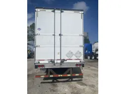 2010 Utility 3000R
